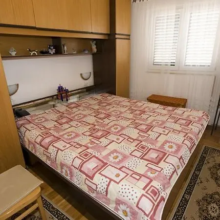 Apartments Igrane 아파트 *
