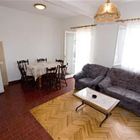 Apartments Igrane 아파트 이그라네