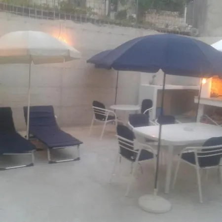 Apartments Igrane *